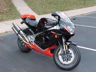 Aprilia-RSV-Mille babe