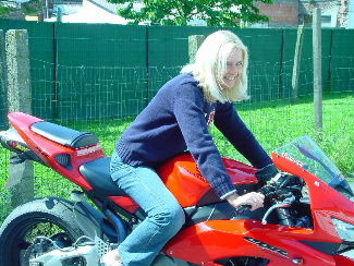 Honda CBR 1000 RR-RSV-Mille babe