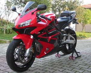 Honda-CBR-600-nice-pics babe