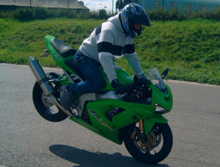 Kawasaki-RSV-Mille babe