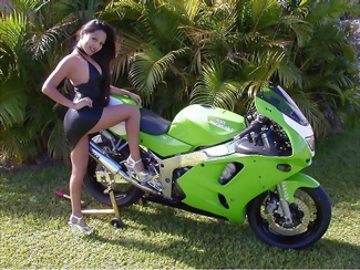 Kawasaki ZX9R-RSV-Mille babe