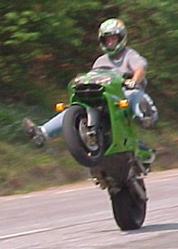 Kawasaki ZX9R babes motor girls 