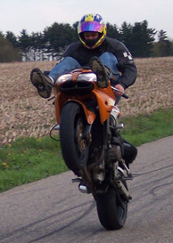 Kawasaki ZX9R babes motor girls 