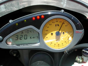 MV-Agusta-F4-nicepics babe