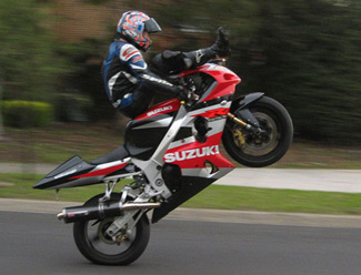 Suzuki GSXR 1000 tricks