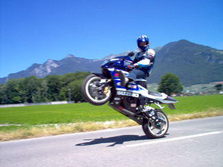 Suzuki GSXR 1000 babes motor girls 