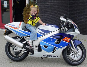 Suzuki-GSXR-600-nicepics babe