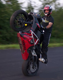 Yamaha YZF R6 tricks